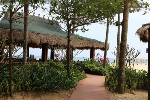 在英德市加盟酸菜鱼店投资前景怎么样，魔力红加盟在英德市开店大约是多少钱